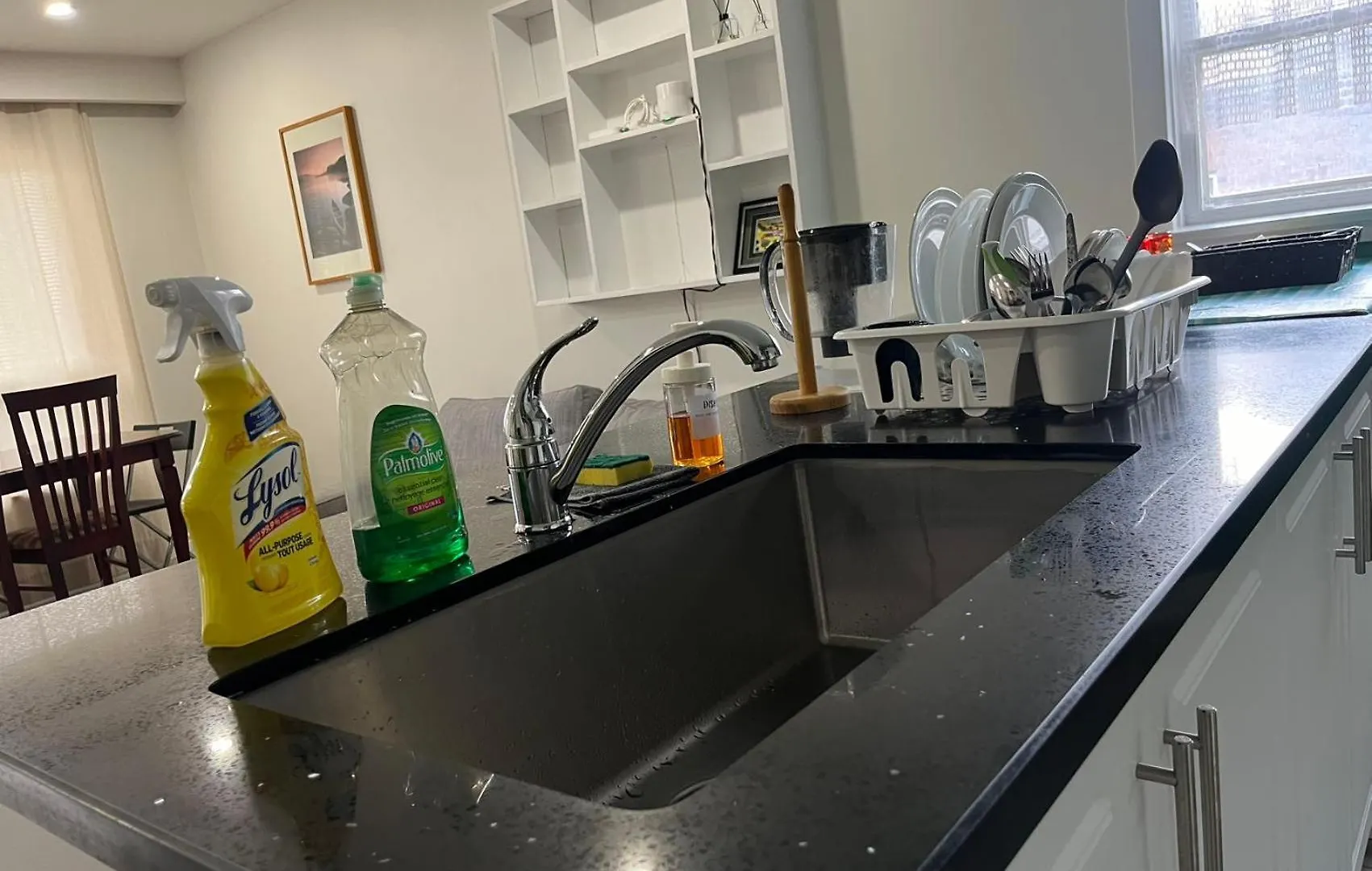 Queen Comfort Close To Finch Station & Shopping Toronto Guest house